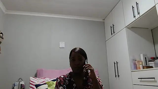 Amberbela online show from May 2, 3:50 pm