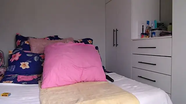 Amberbela online show from November 28, 2:39 pm