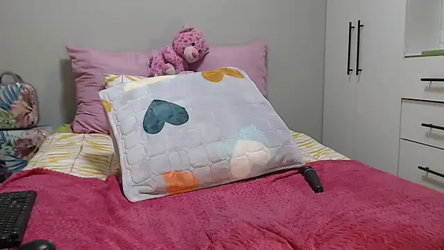 Amberbela online show from May 22, 11:58 pm
