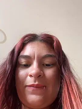 Snapshot of MiaLujan_ chatting on February 14, 9:21 pm MiaLujan online show from February 14, 9:21 pm