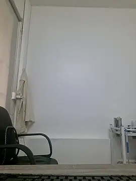 Snapshot of doctora-danna chatting on February 6, 1:43 pm doctora-danna online show from February 6, 1:43 pm