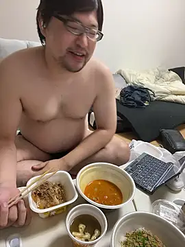 Snapshot of yuuki198912 chatting on October 28, 2:16 pm yuuki198912 online show from October 28, 2:16 pm