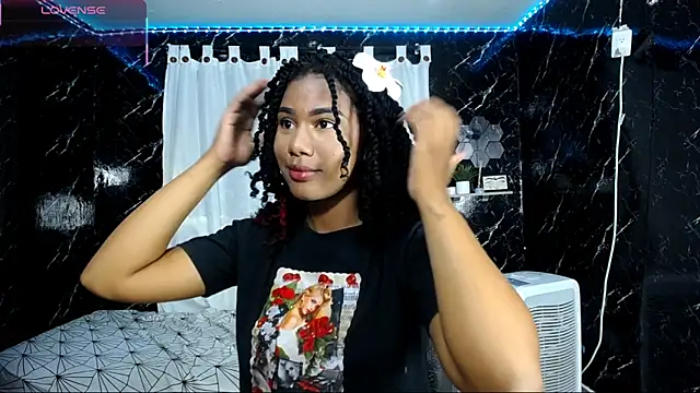 Snapshot of Hillary_queen chatting on September 24, 12:44 pm Hillary queen online show from September 24, 12:44 pm