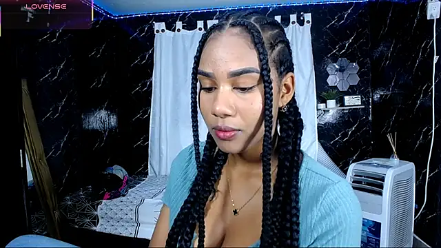 Snapshot of Hillary_queen chatting on October 13, 1:02 pm Hillary queen online show from October 13, 1:02 pm
