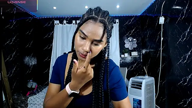 Snapshot of Hillary_queen chatting on October 17, 12:40 pm Hillary queen online show from October 17, 12:40 pm