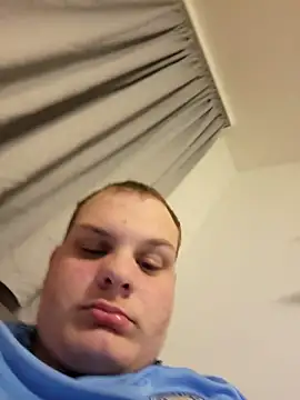 Nicolasjlhkjzl online show from April 8, 7:37 pm