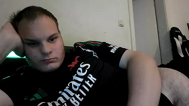 Snapshot of Nicolasjlhkjzl chatting on July 18, 9:07 am Nicolasjlhkjzl online show from July 18, 9:07 am