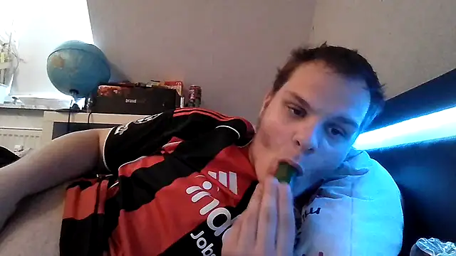 Nicolasjlhkjzl online show from May 28, 10:54 am