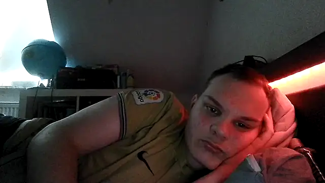 Nicolasjlhkjzl online show from April 3, 12:44 pm