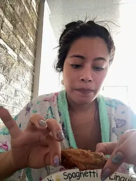 Camilaperson online show from February 12, 2:17 pm