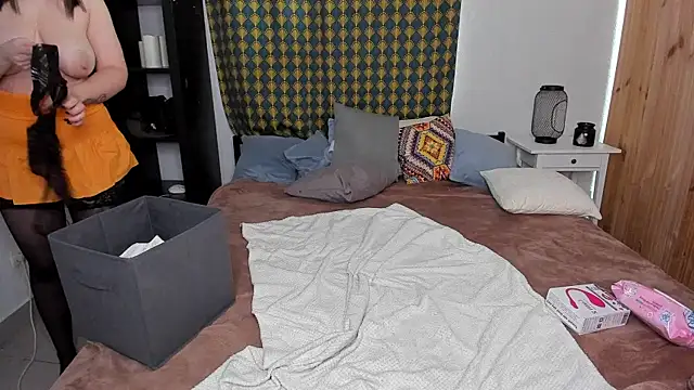 Kendra SXY online show from October 27, 3:40 am