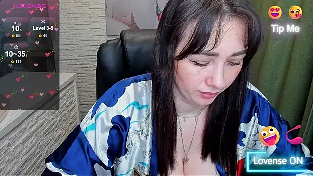 Snapshot of Kendra_SXY chatting on February 19, 2:12 am Kendra SXY online show from February 19, 2:12 am