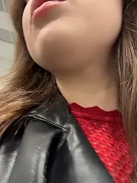 Snapshot of Peachy_Dream chatting on December 15, 5:08 pm Peachy Dream online show from December 15, 5:08 pm