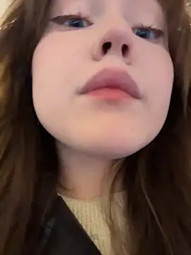 Snapshot of Peachy_Dream chatting on November 12, 6:12 pm Peachy Dream online show from November 12, 6:12 pm