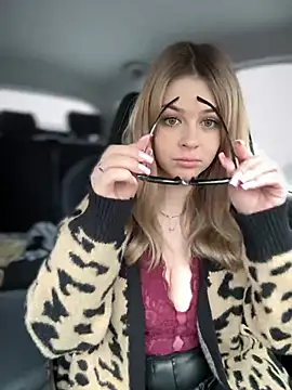 Love Bri online show from March 6, 7:03 am