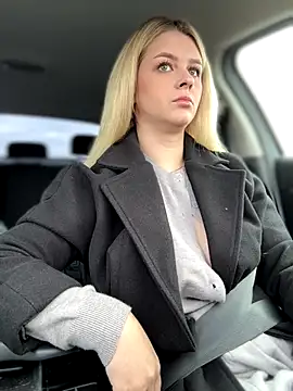 Love Bri online show from October 4, 10:39 am