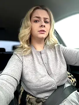 Love Bri online show from September 24, 10:11 am