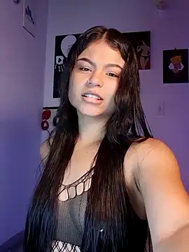 Cleo hills online show from April 15, 1:48 pm