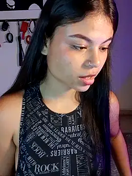 Cleo hills online show from May 27, 2:46 pm