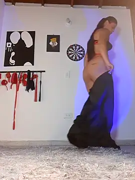 Cleo hills online show from October 4, 2:18 pm