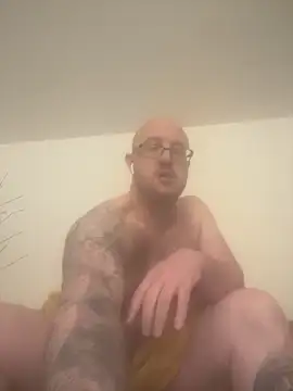 666closetbiboy online show from March 29, 8:27 am