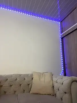 Jacksonking27 online show from May 26, 11:47 pm