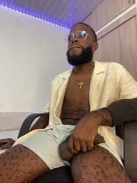 Snapshot of Jacksonking27 chatting on February 27, 12:00 am Jacksonking27 online show from February 27, 12:00 am