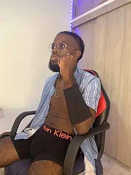 Snapshot of Jacksonking27 chatting on December 16, 10:36 pm Jacksonking27 online show from December 16, 10:36 pm