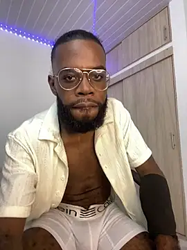 Snapshot of Jacksonking27 chatting on January 17, 10:02 pm Jacksonking27 online show from January 17, 10:02 pm