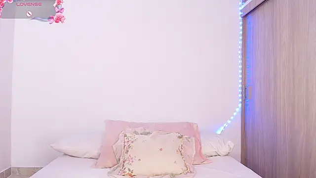 Meganbarko1 online show from December 1, 12:28 pm