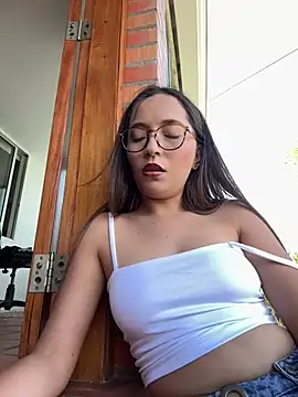 Snapshot of Penelope-Hot chatting on July 1, 8:42 pm Penelope-Hot online show from July 1, 8:42 pm