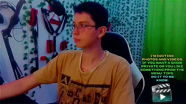 Andy gray online show from October 22, 12:10 am