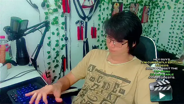 Andy gray online show from April 14, 12:15 am