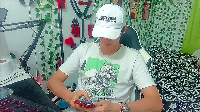 Andy gray online show from February 27, 12:00 am