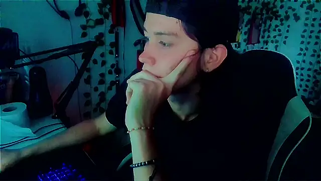 Andy gray online show from April 14, 6:35 pm