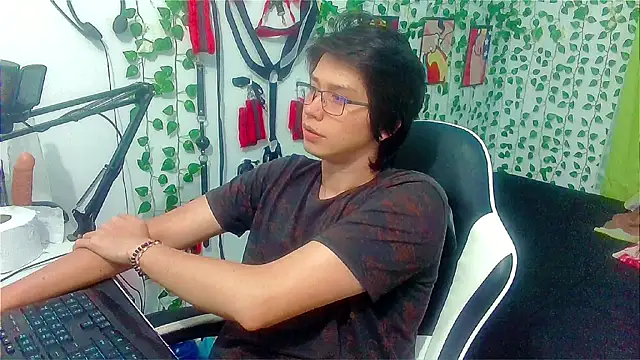 Andy gray online show from April 11, 1:35 am