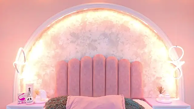 BellahColucci online show from October 29, 8:30 pm