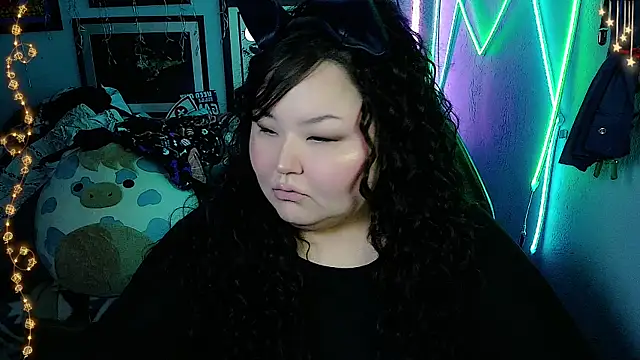 EmGreens online show from October 31, 3:25 am