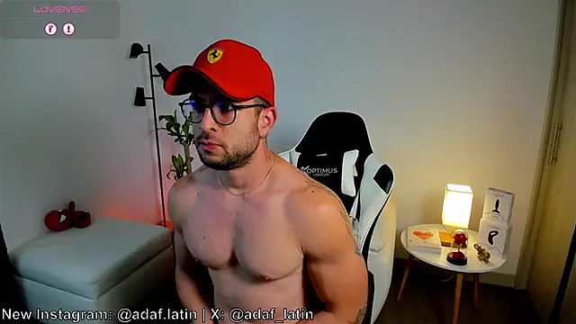 dafboy1 online show from June 1, 10:42 pm