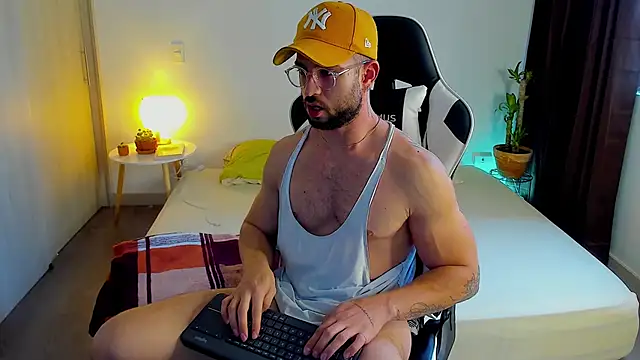 dafboy1 online show from December 17, 11:37 am