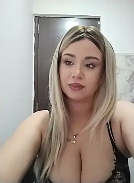 AdelinaJude online show from September 28, 7:21 pm