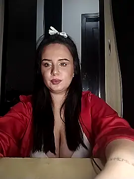 AdelinaJude online show from February 18, 12:30 am