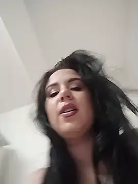 AdelinaJude online show from May 21, 4:26 pm