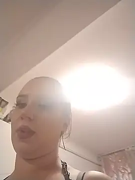 AdelinaJude online show from September 19, 6:56 pm