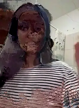 AdelinaJude online show from October 7, 10:00 pm