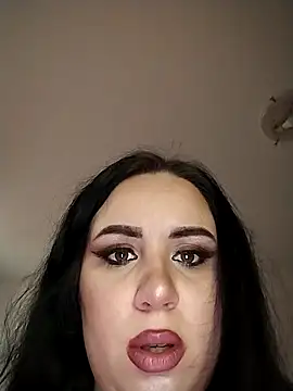 AdelinaJude online show from December 21, 1:35 pm