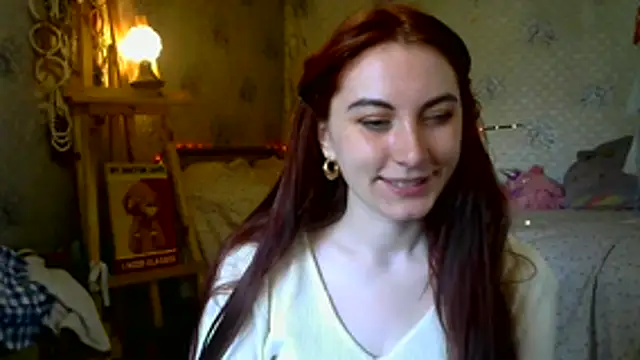 Snapshot of Ember_sweet chatting on March 23, 10:37 am Ember sweet online show from March 23, 10:37 am