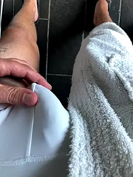 Snapshot of tomlolala chatting on September 21, 6:29 am tomlolala online show from September 21, 6:29 am