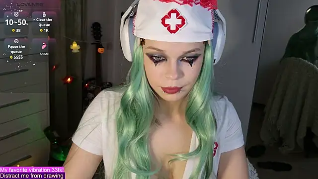 ValBae online show from October 31, 8:49 pm