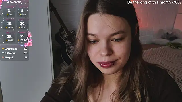 ValBae online show from March 21, 4:51 pm